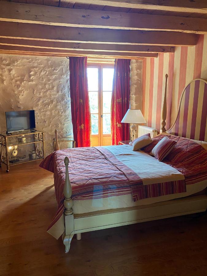 Le Domaine De Tizo Hotel Saint-Victor-de-Morestel ภายนอก รูปภาพ