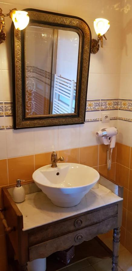 Le Domaine De Tizo Hotel Saint-Victor-de-Morestel ภายนอก รูปภาพ