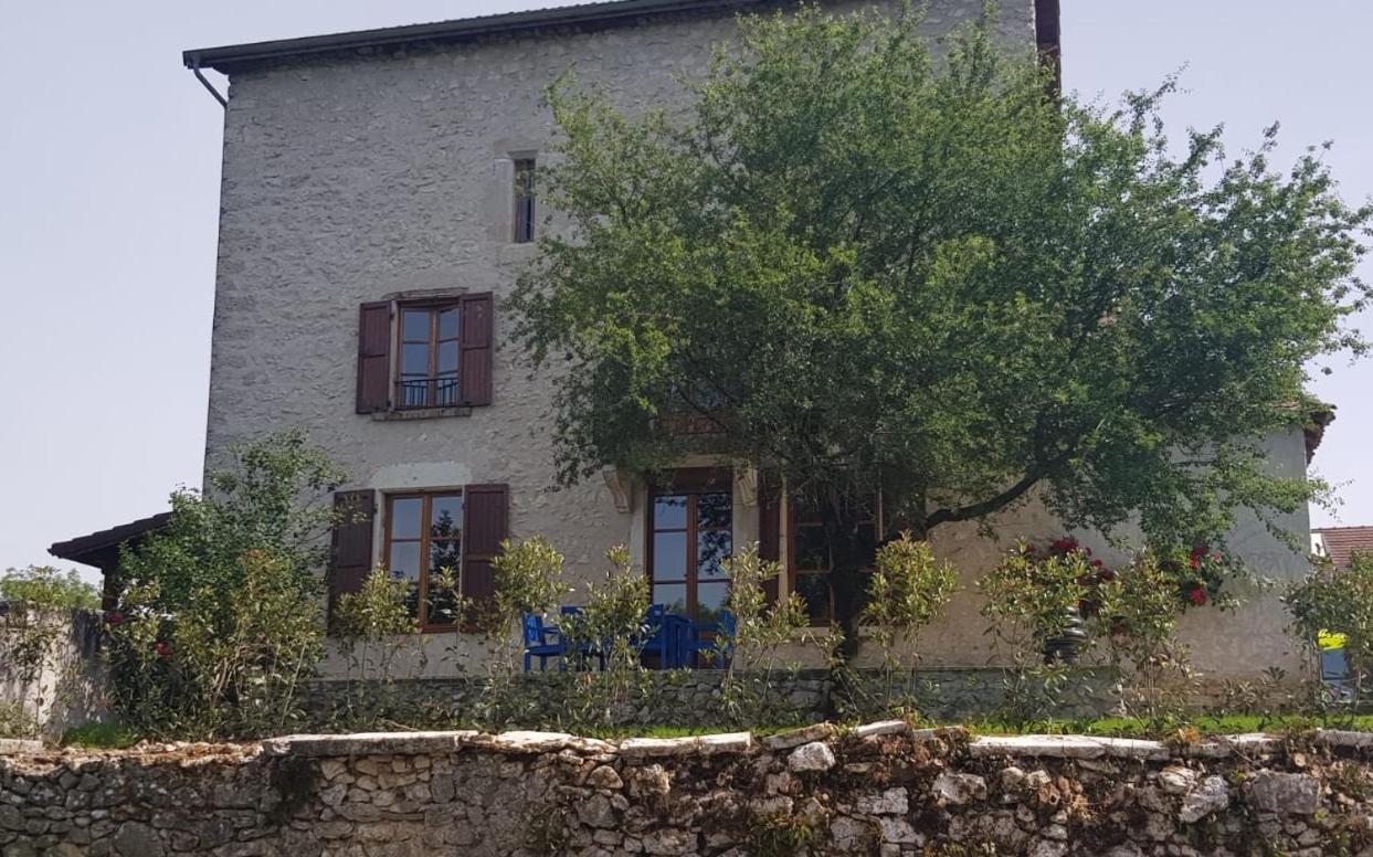 Le Domaine De Tizo Hotel Saint-Victor-de-Morestel ภายนอก รูปภาพ