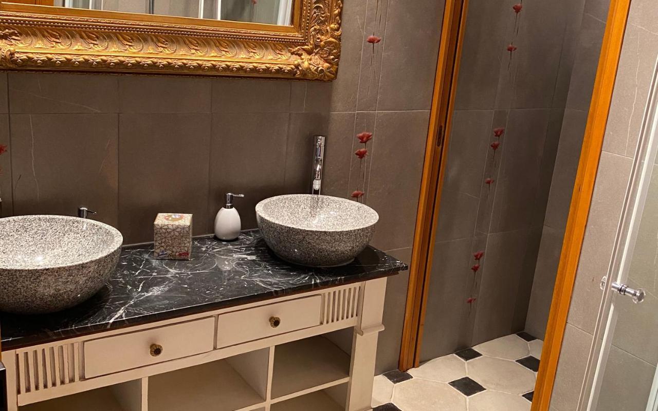 Le Domaine De Tizo Hotel Saint-Victor-de-Morestel ภายนอก รูปภาพ