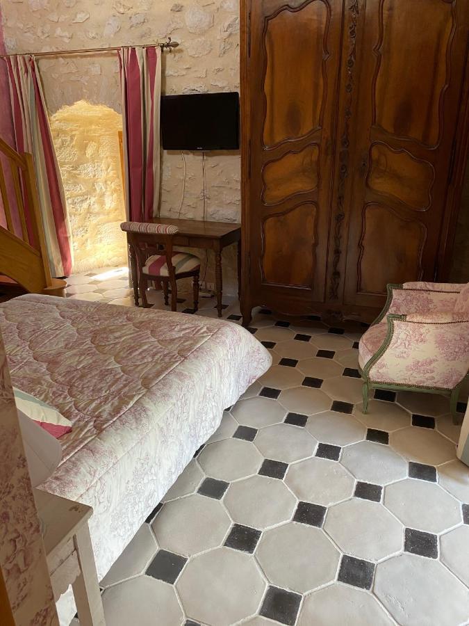 Le Domaine De Tizo Hotel Saint-Victor-de-Morestel ภายนอก รูปภาพ